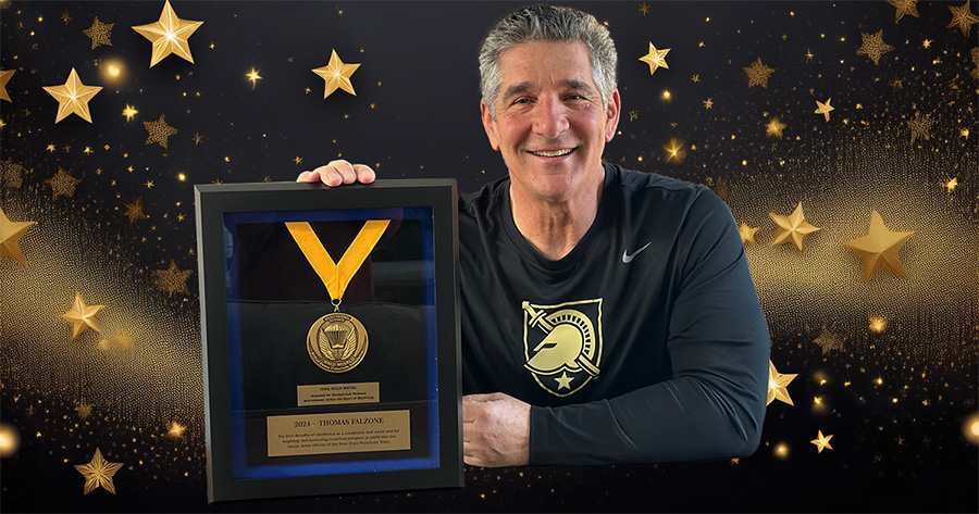 An Inspiration and a Mentor—USPA Presents the Gold Medal for Meritorious Service to Tom Falzone, D-11477